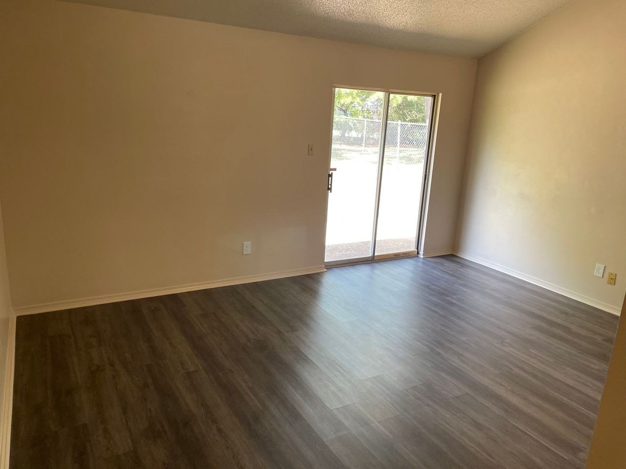 6424 Jefferson Paige Rd - Photo 3 of 11