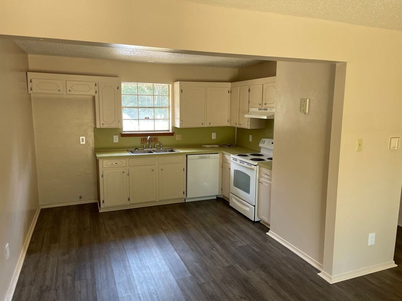 6424 Jefferson Paige Rd - Photo 5 of 11