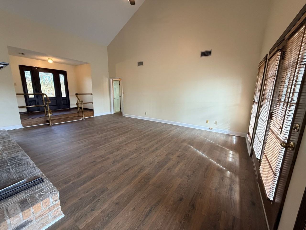 2124 Northwood Cir - Photo 7 of 50