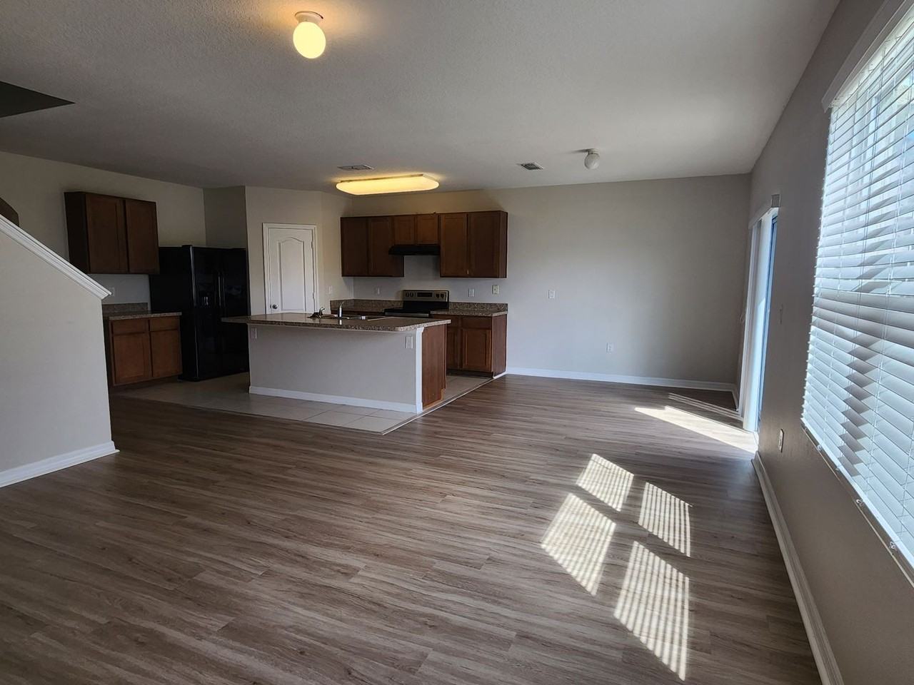 1738 Savannah Ln - Photo 2 of 21