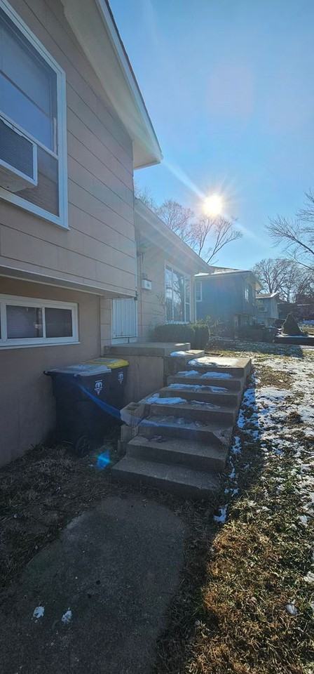 9625 Beacon Ave - Photo 2 of 26