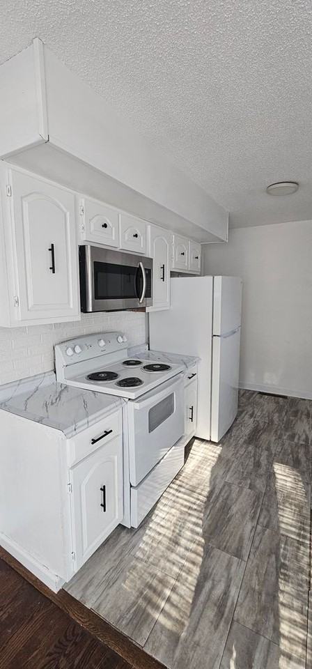 9625 Beacon Ave - Photo 7 of 26