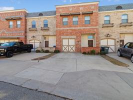 featured image of 475 S Fretz Ave