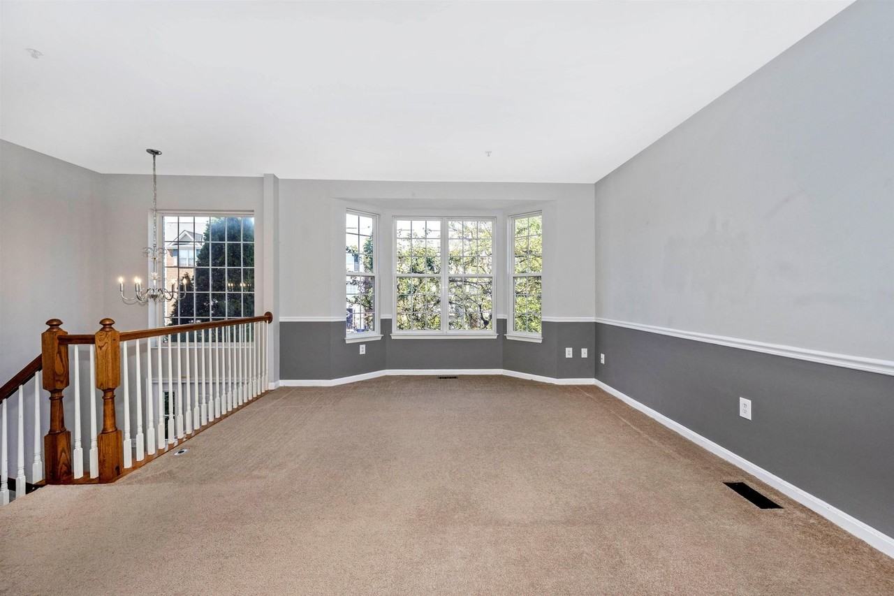 1928 Harpers Ct - Photo 4 of 36