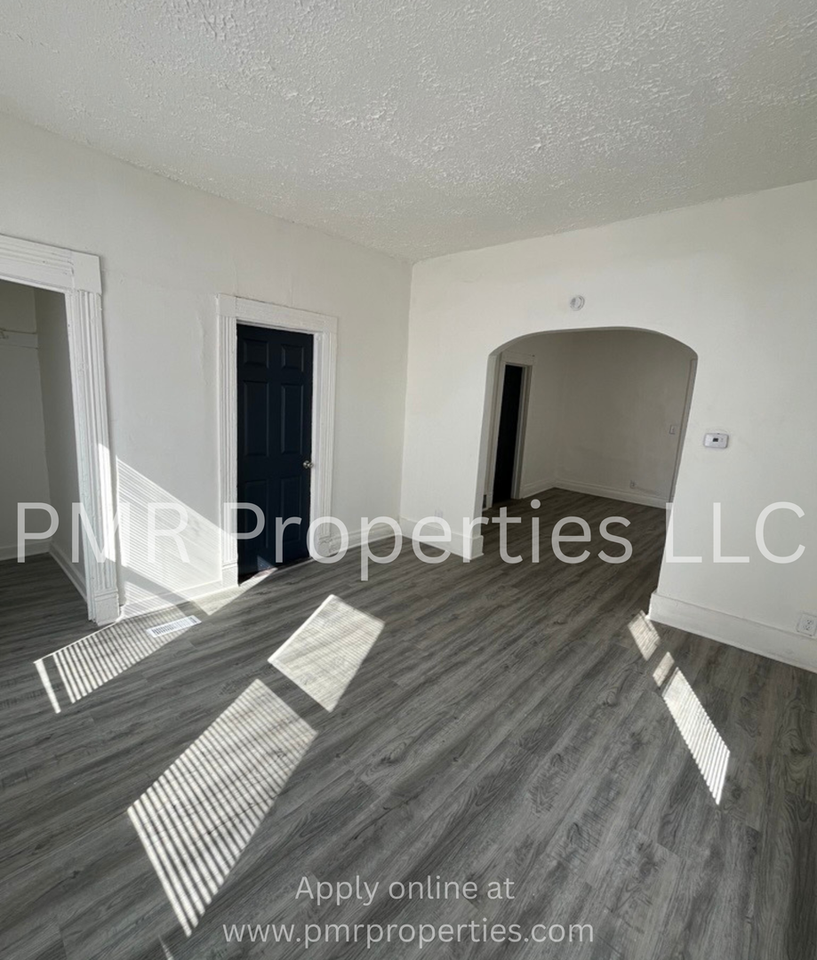 2100 Ohio St - Photo 3 of 17