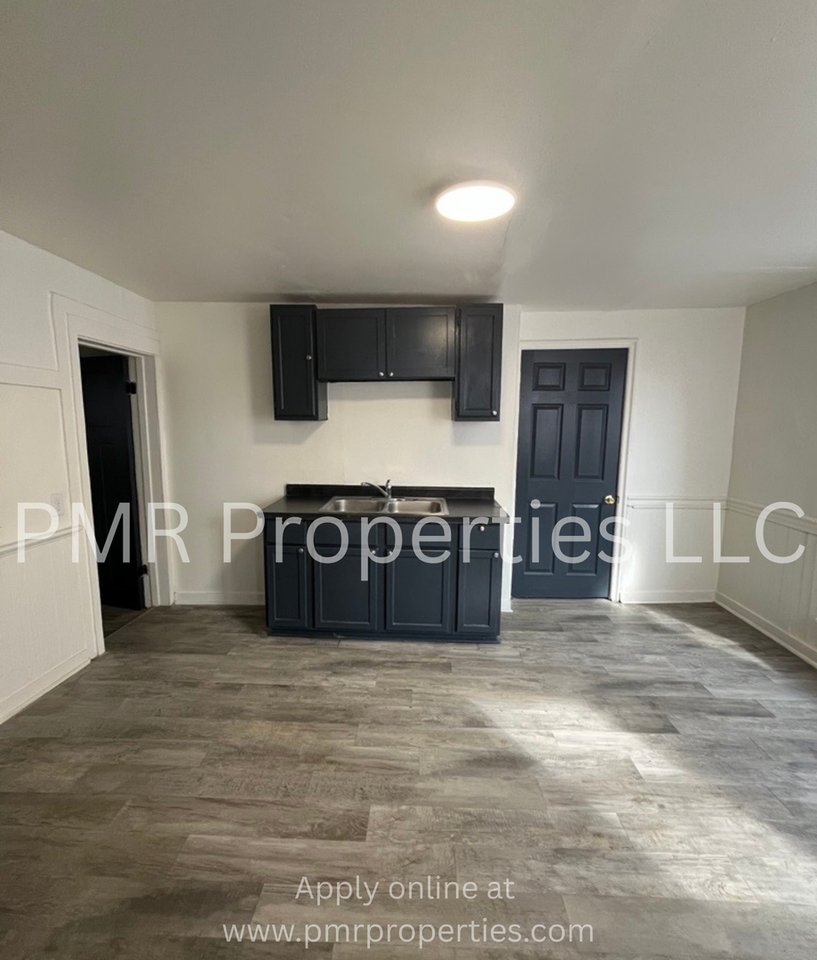 2100 Ohio St - Photo 5 of 17