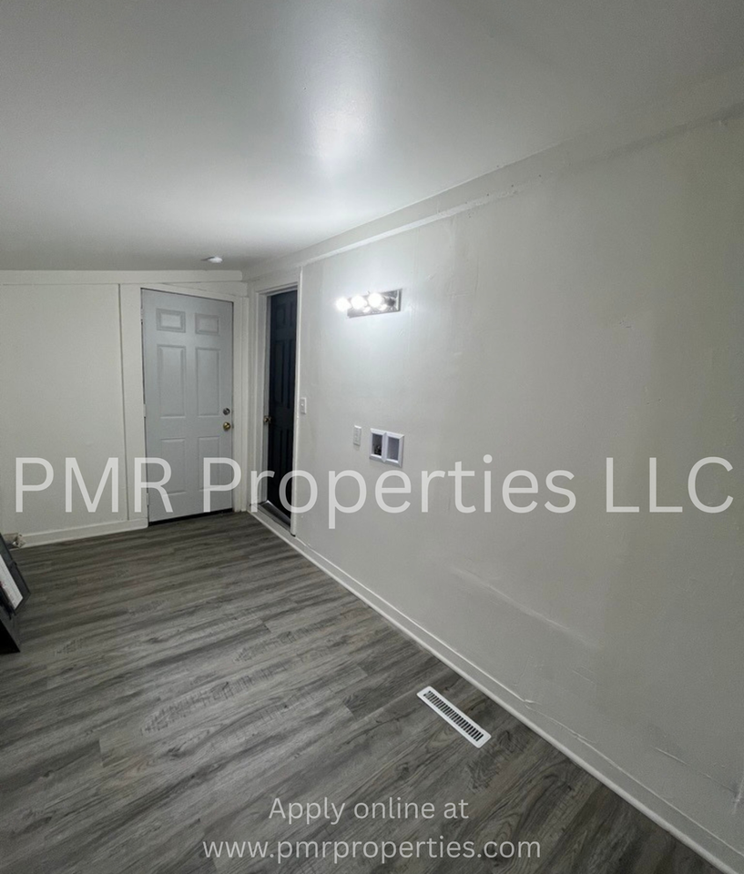 2100 Ohio St - Photo 6 of 17