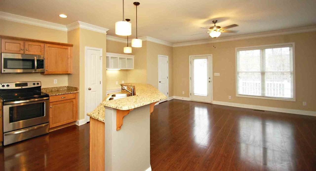 94 Rowse Dr - Photo 2 of 13