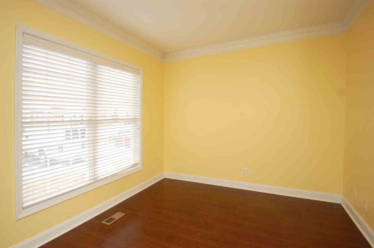 94 Rowse Dr - Photo 5 of 13