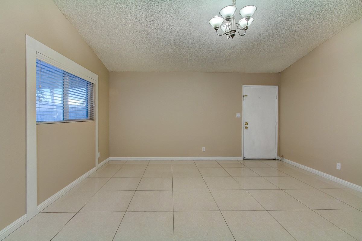 6381 Placer Dr - Photo 3 of 20