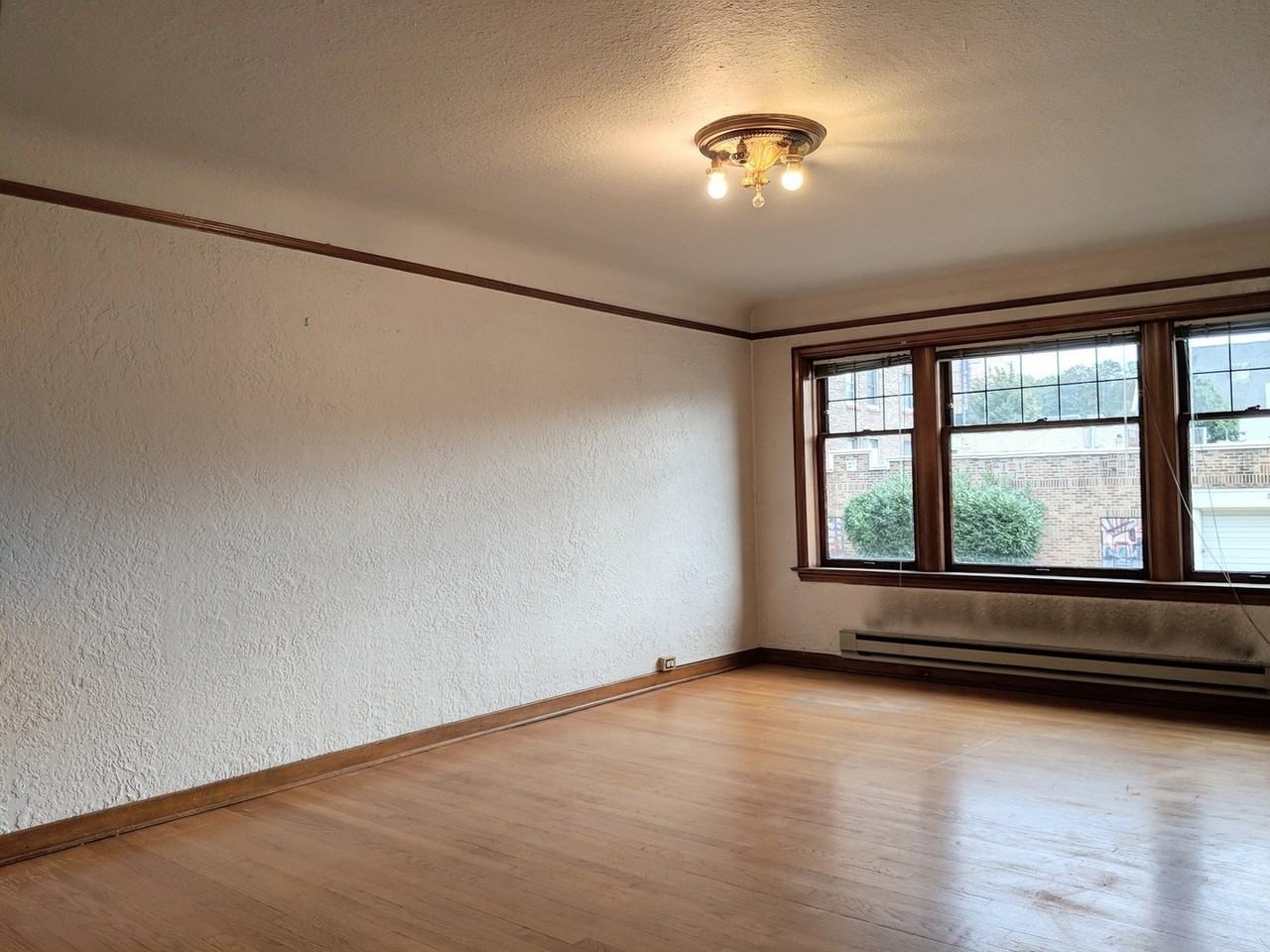 4235 Brooklyn Ave Ne #201 - Photo 7 of 13