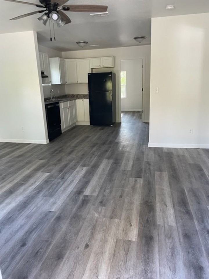 611 Houston Rd - Photo 4 of 12