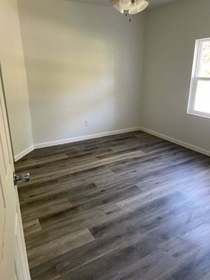 611 Houston Rd - Photo 5 of 12