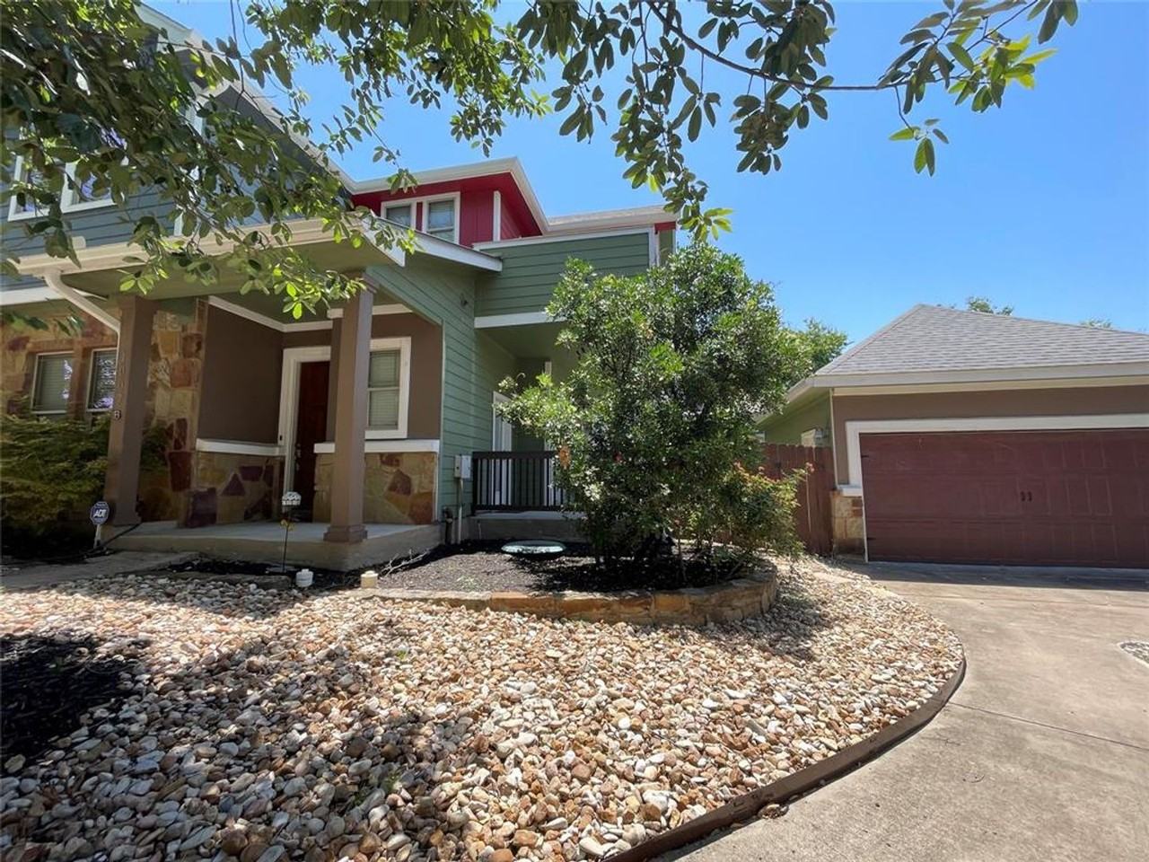 1007 Taulbee Ln #B - Photo 2 of 36