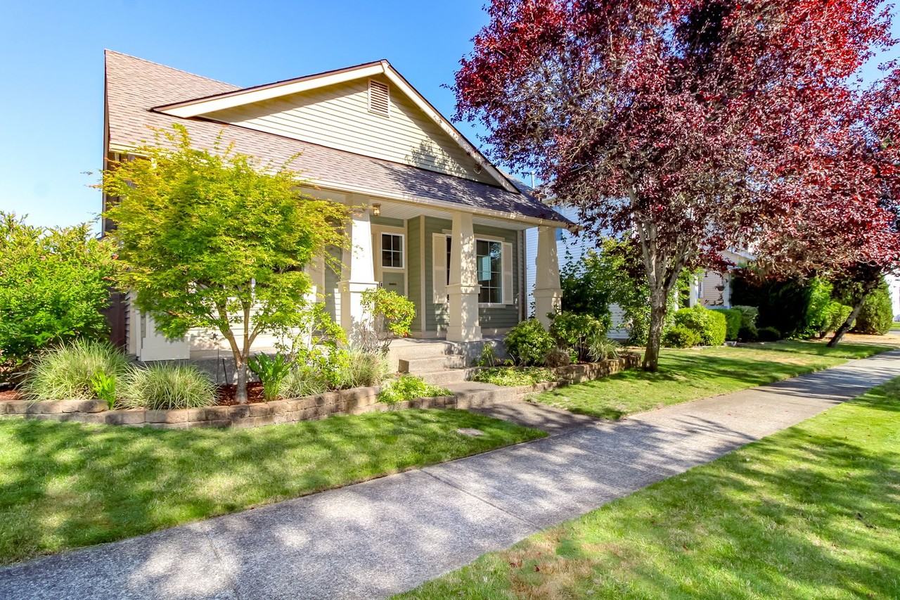 1957 Jensen Ave - Photo 2 of 45