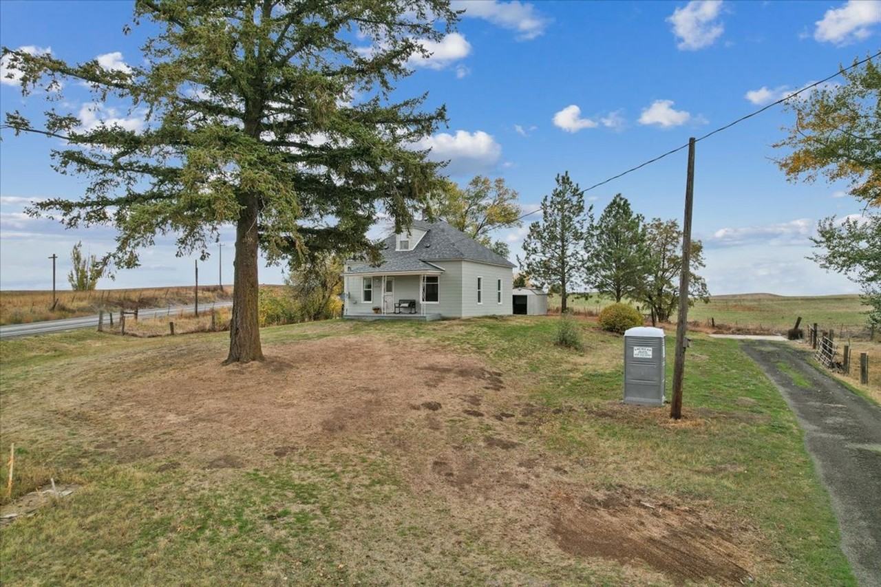 16212 E Prairie View Rd - Photo 2 of 29