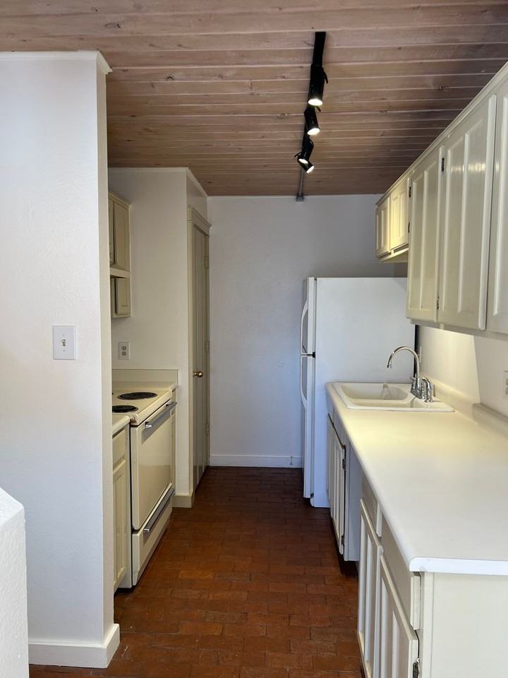 132 Romero St #3 - Photo 4 of 8