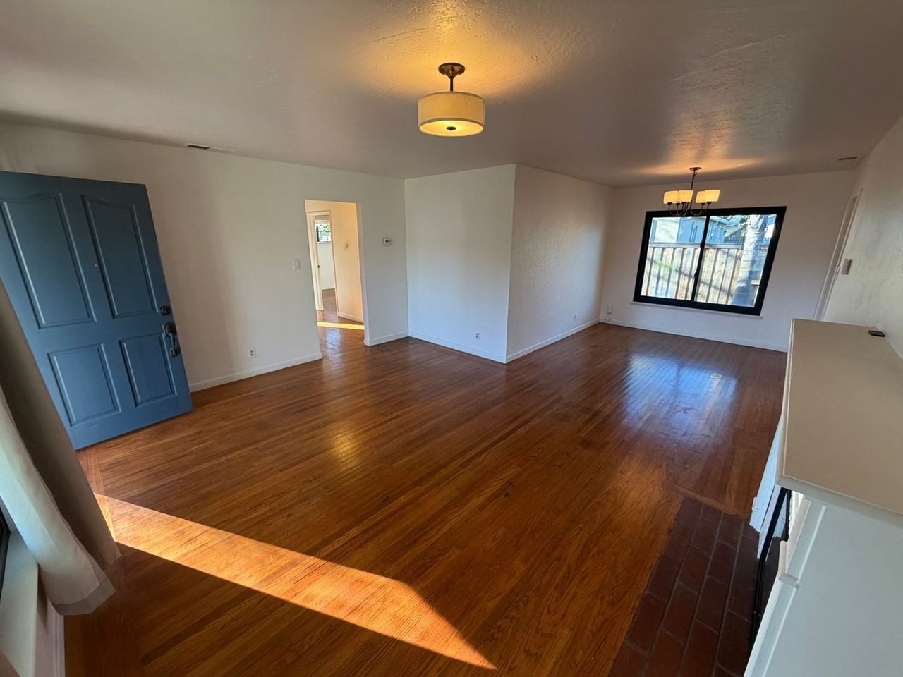 3601 Ardmore Rd - Photo 6 of 33