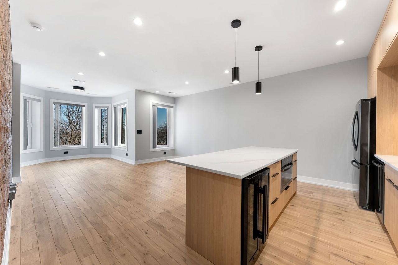 #7724 The Villages of Eastlake - Photo 2 of 33