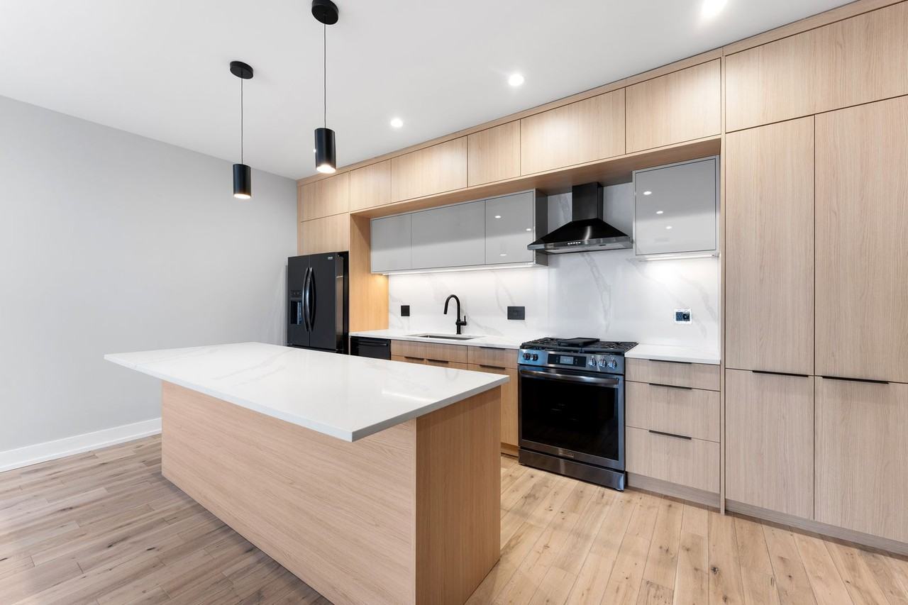 #7724 The Villages of Eastlake - Photo 3 of 33