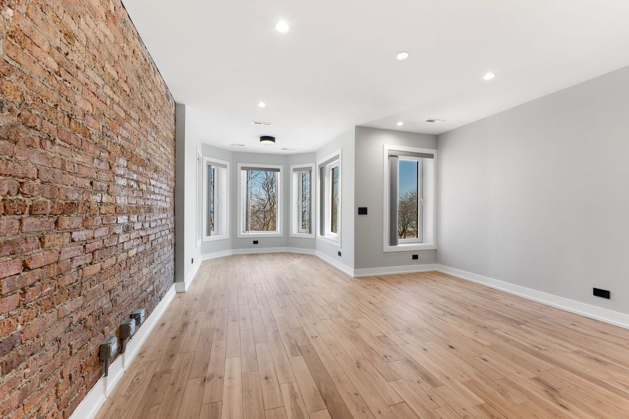 #7724 The Villages of Eastlake - Photo 5 of 33