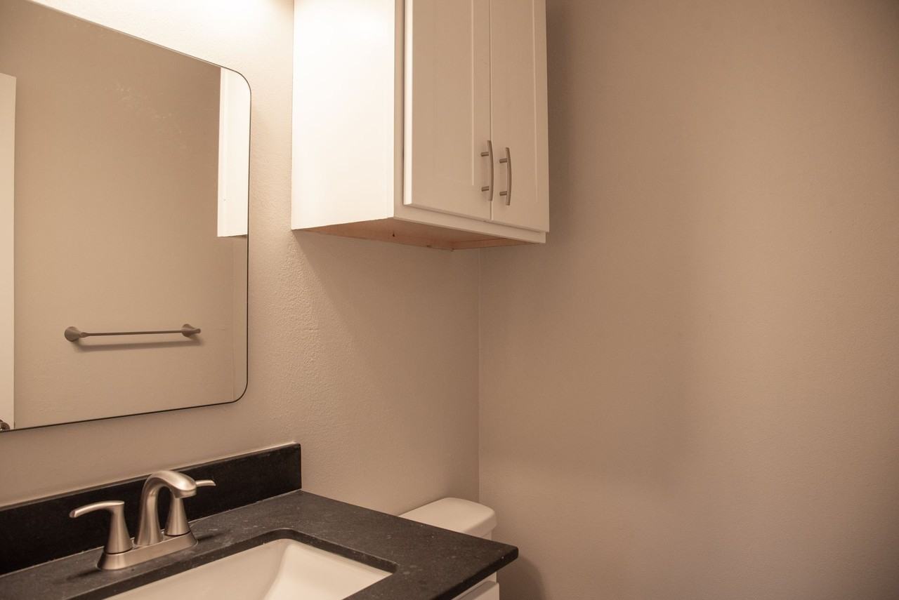 Trinity Place Duplexes - Photo 4 of 8