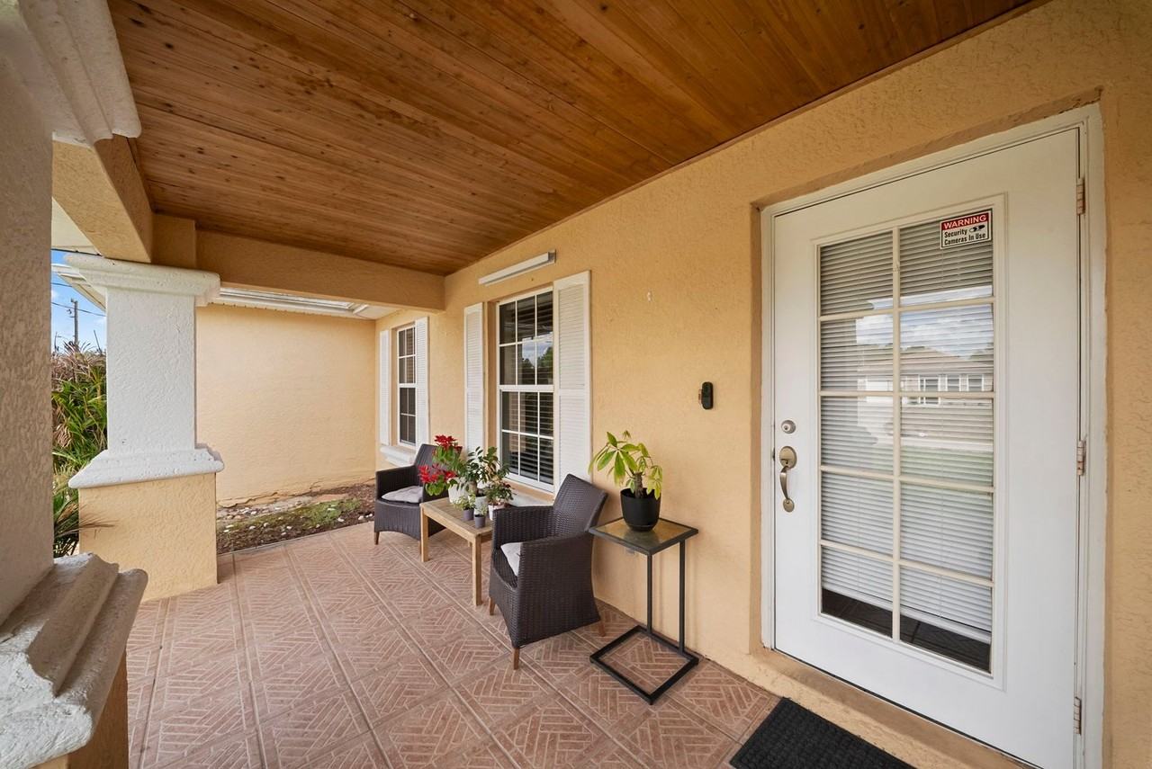 3205 38th St W - Photo 3 of 26