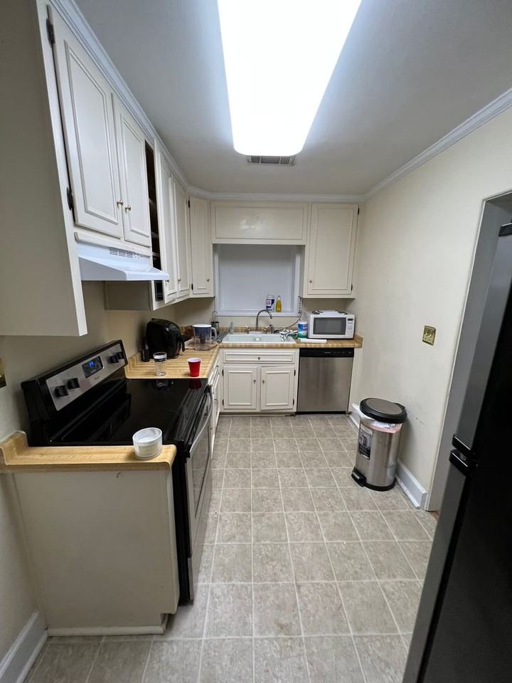 540 S Milledge Ave #4 - Photo 4 of 9