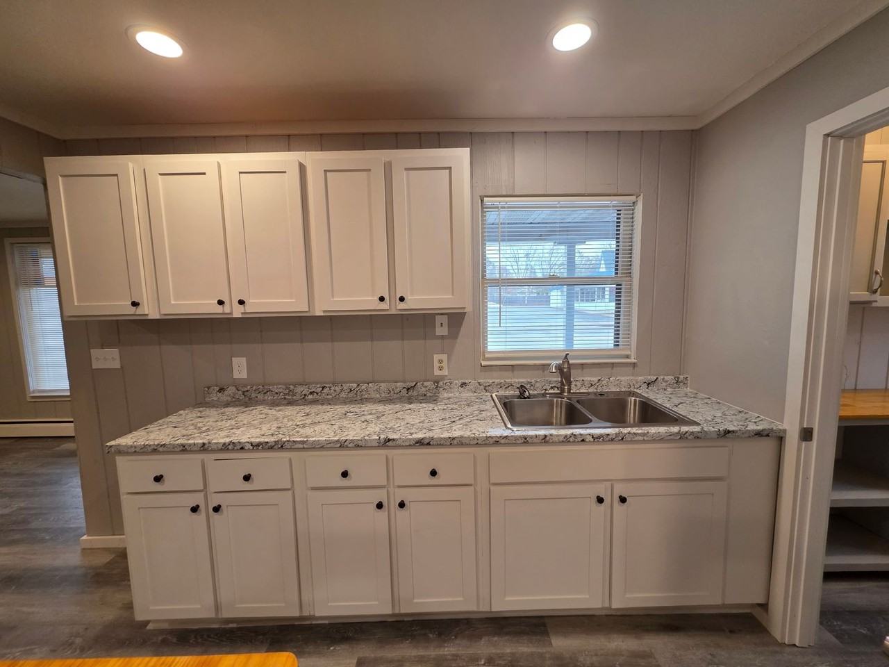 1353 W Grand Ave - Photo 4 of 29