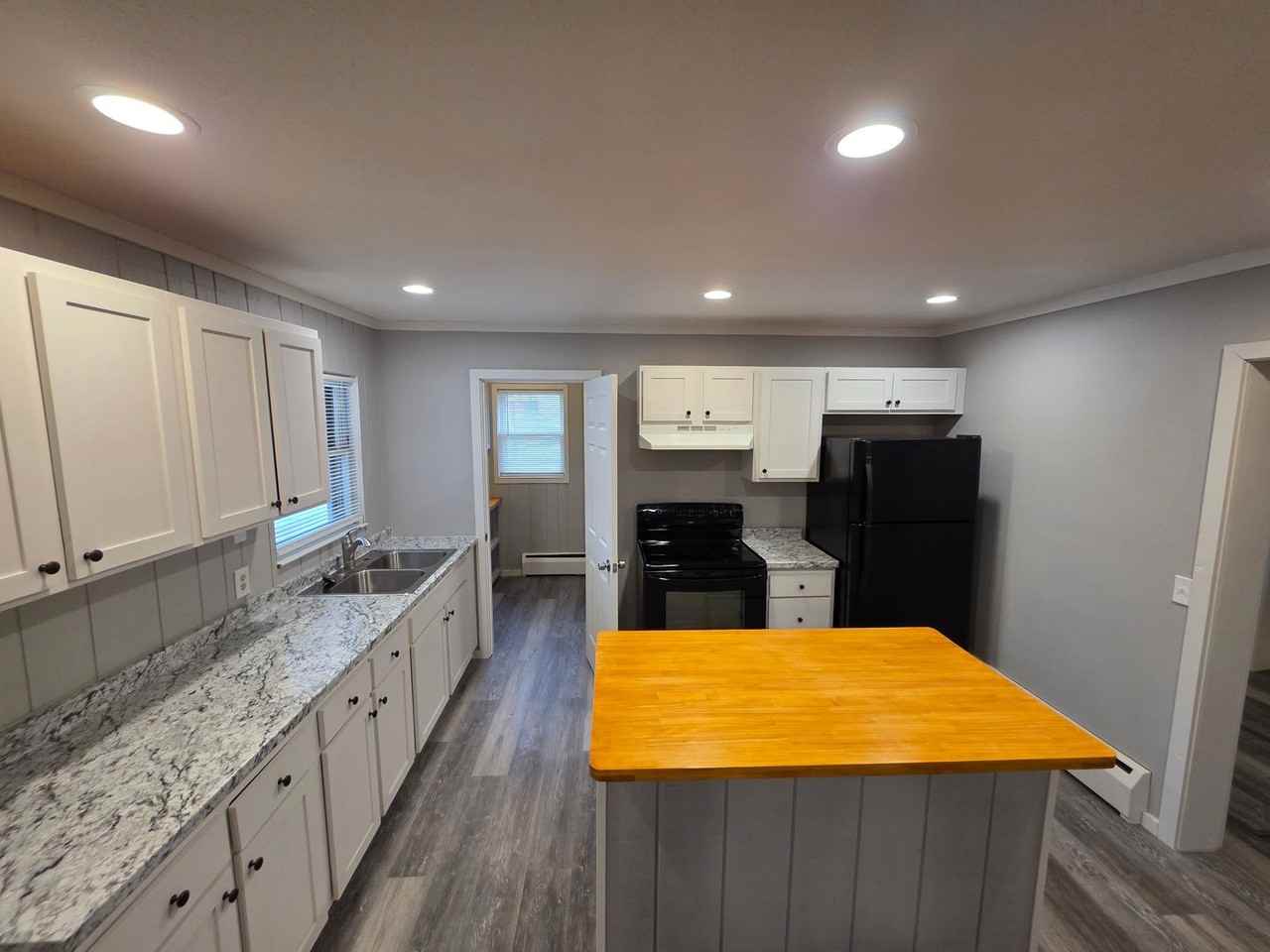 1353 W Grand Ave - Photo 5 of 29