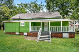 featured image of 725 Williams St