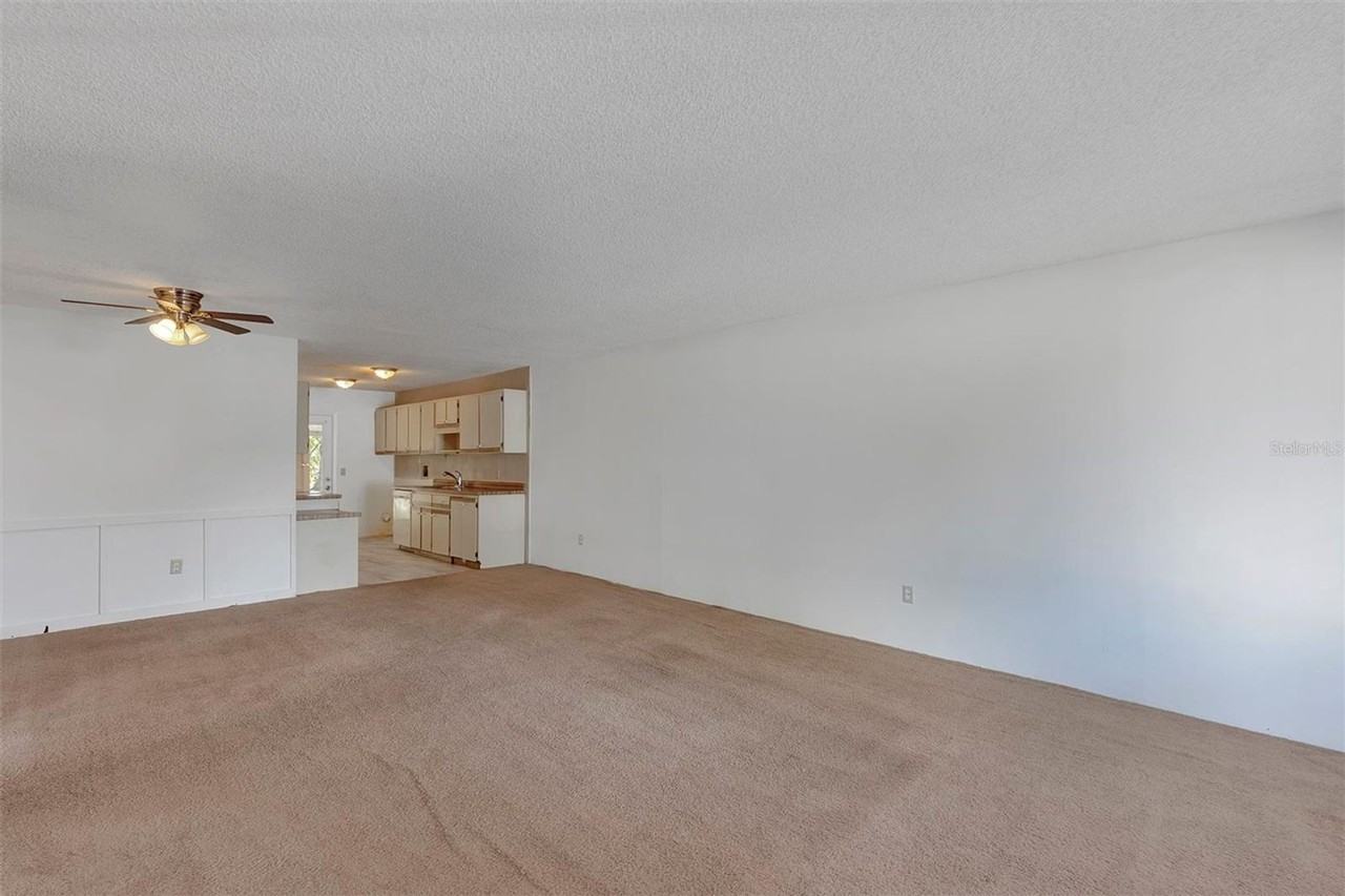 820 W Rosewood Ln - Photo 2 of 19