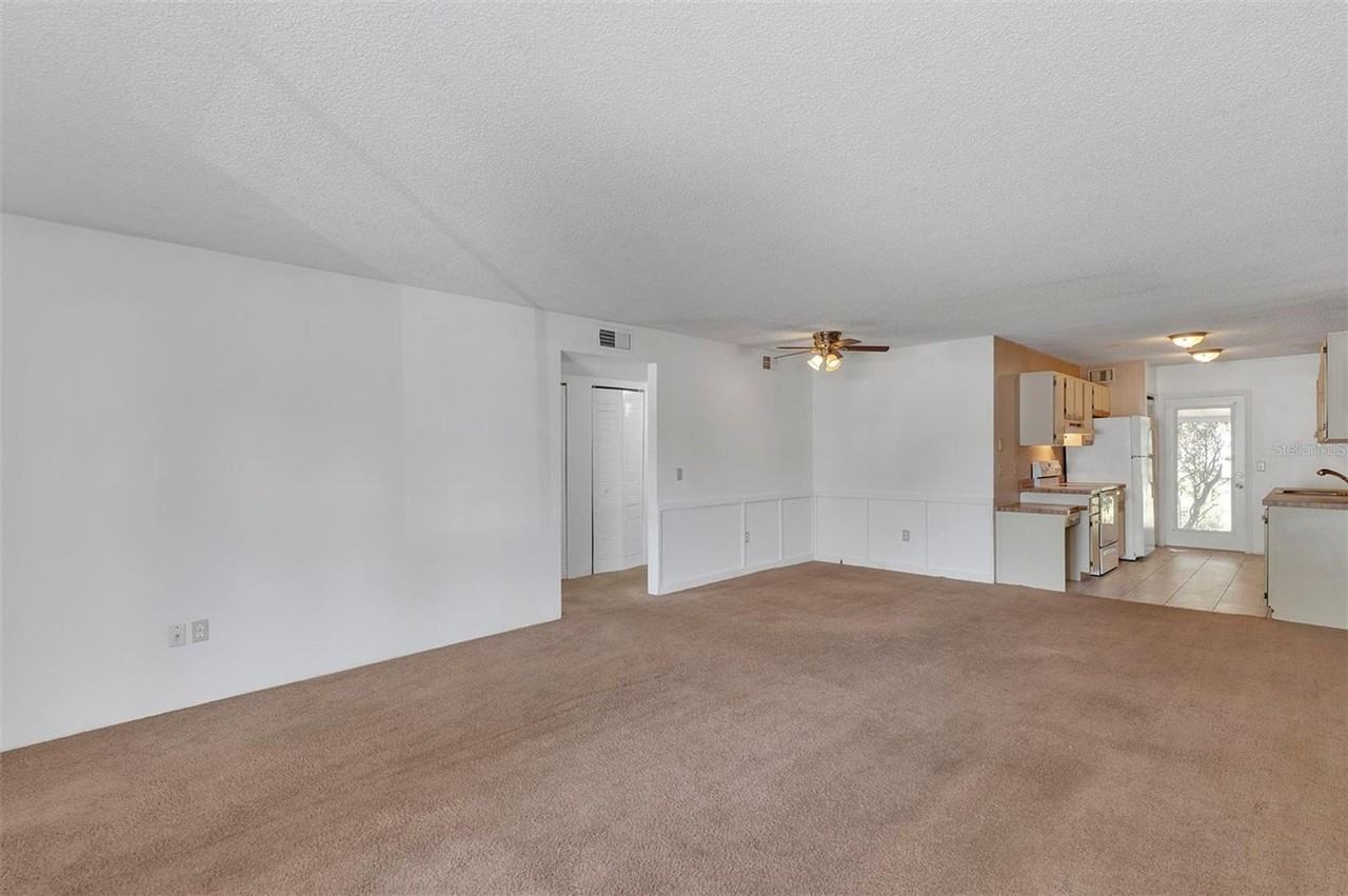 820 W Rosewood Ln - Photo 3 of 19