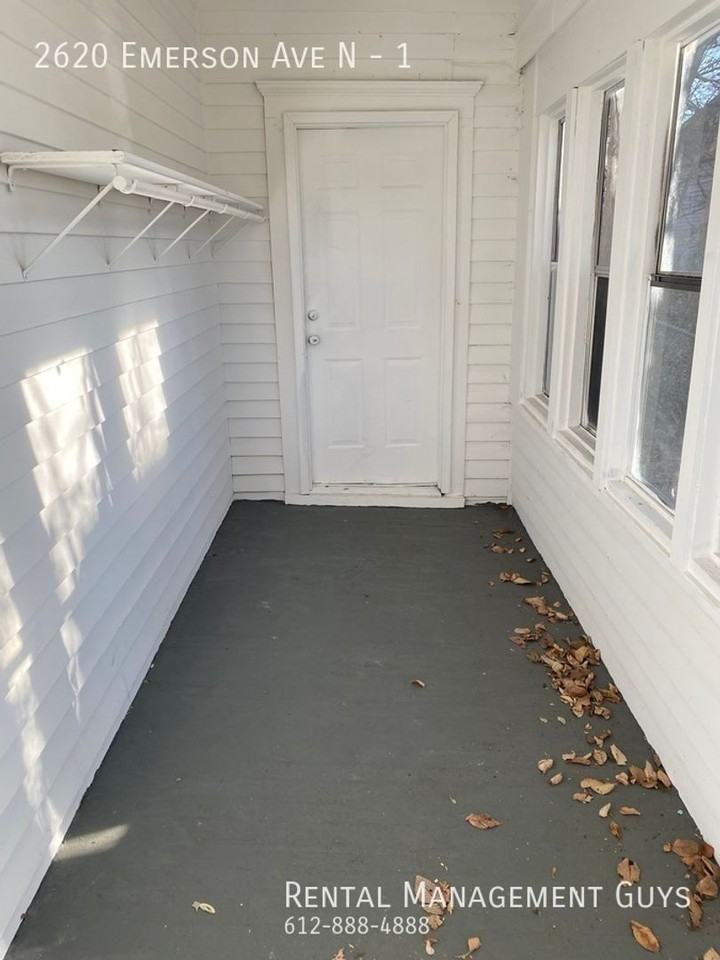 2620 Emerson Ave N - Photo 5 of 14