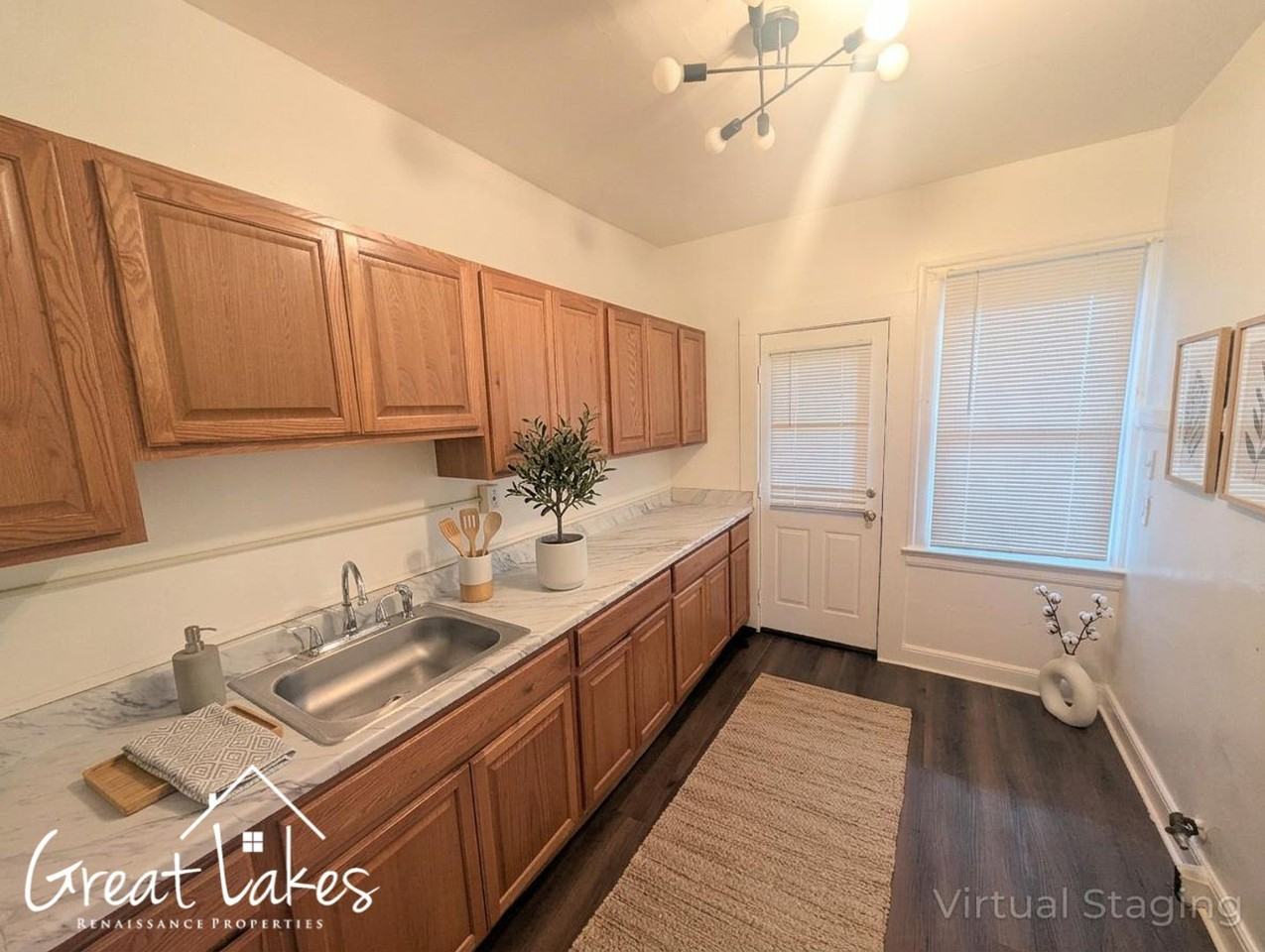 2544 Cadillac Blvd #3 - Photo 4 of 13