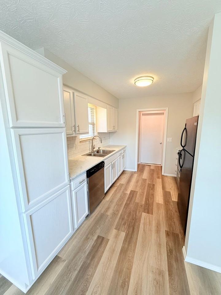 2025 S Golden Ave - Photo 6 of 24