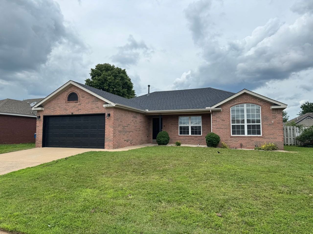 3904 Sw Hansom Loop - Photo 2 of 35