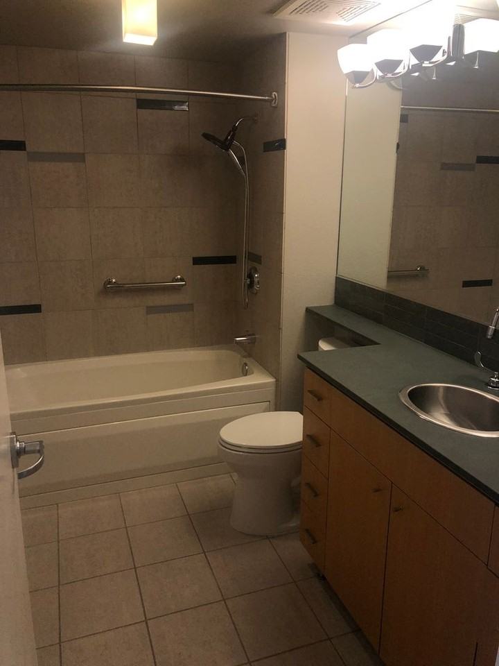 17 W Mercer St #219 - Photo 2 of 11