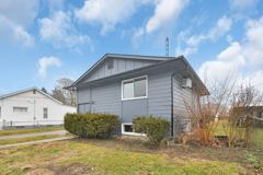 Freshly Renovated Duplex. Upstairs and Downstairs Units Available Now. Schedule a Schedule Today! - Photo 1 of 1