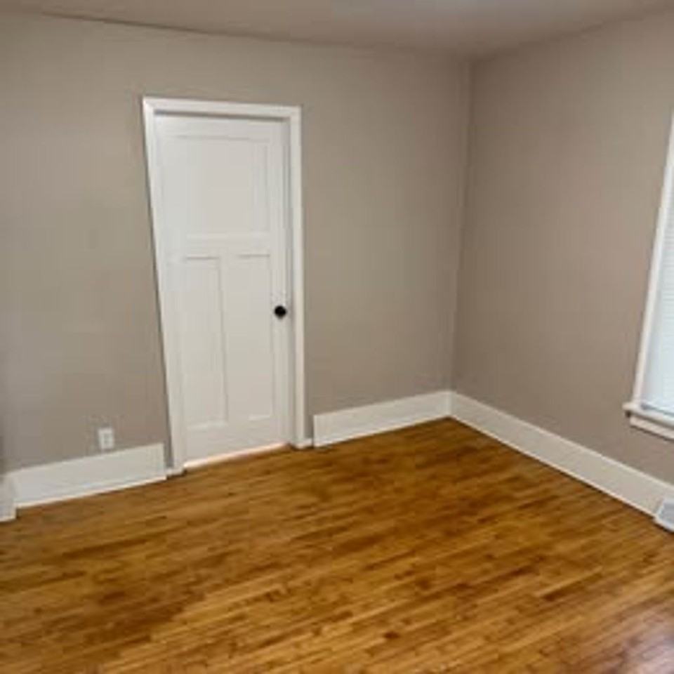 515 10th St Sw - Photo 4 of 14