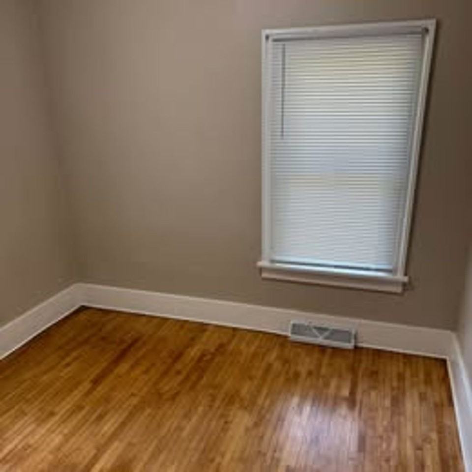 515 10th St Sw - Photo 6 of 14