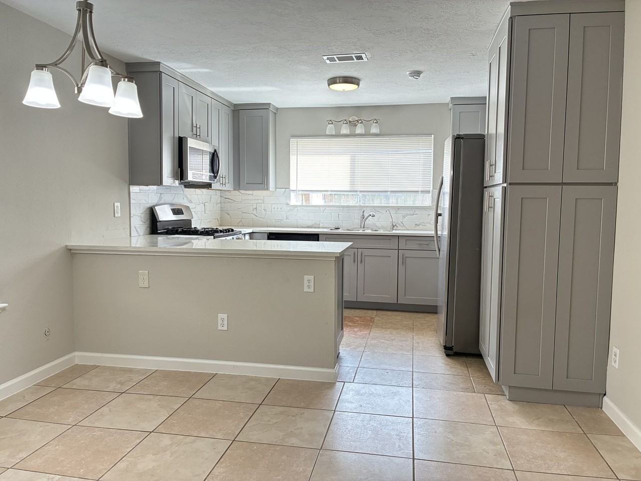 4211 Autumn Meadow Dr - Photo 5 of 22