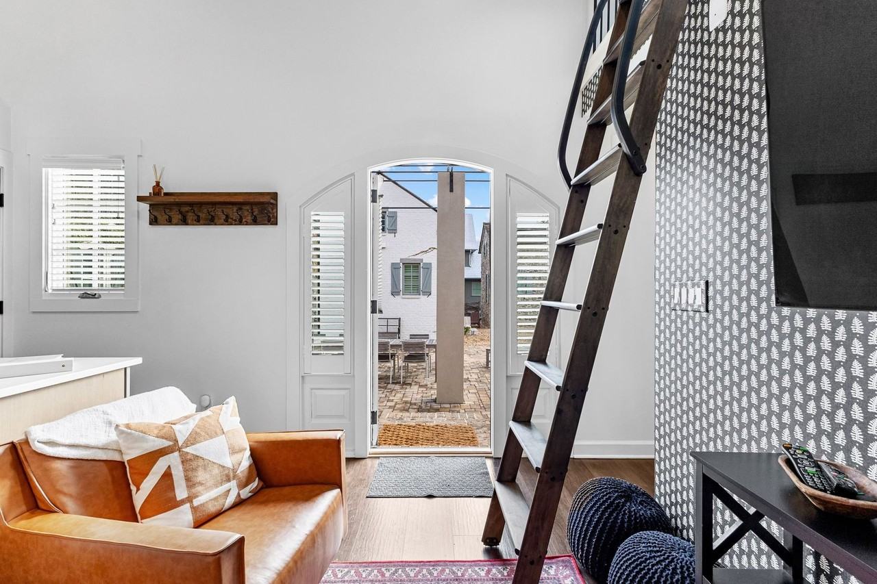 192 Breakspear Ln - Photo 4 of 6