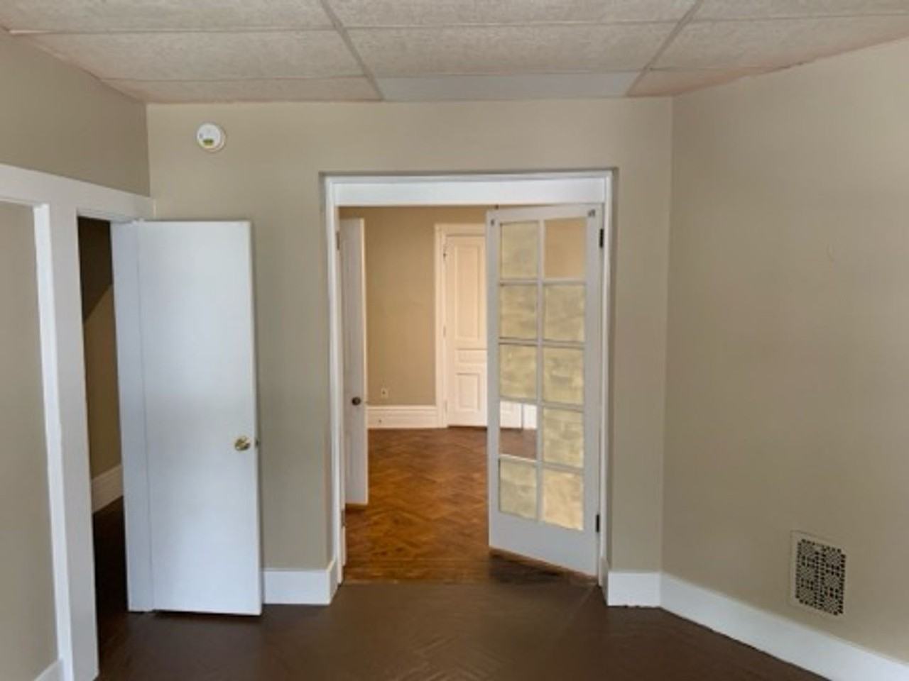 137 N 7th St - Photo 5 of 9