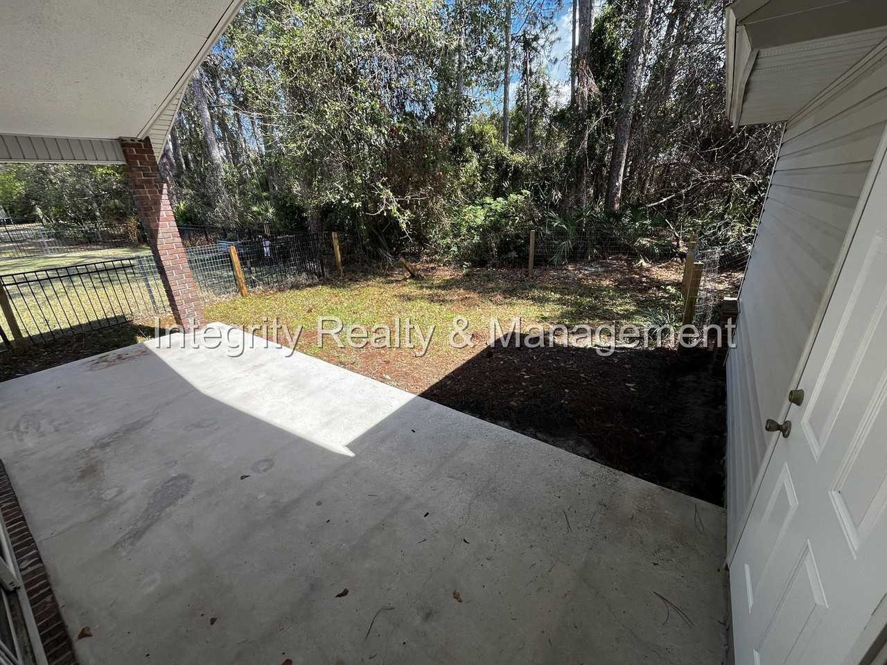 1547 Linkside Dr - Photo 3 of 15