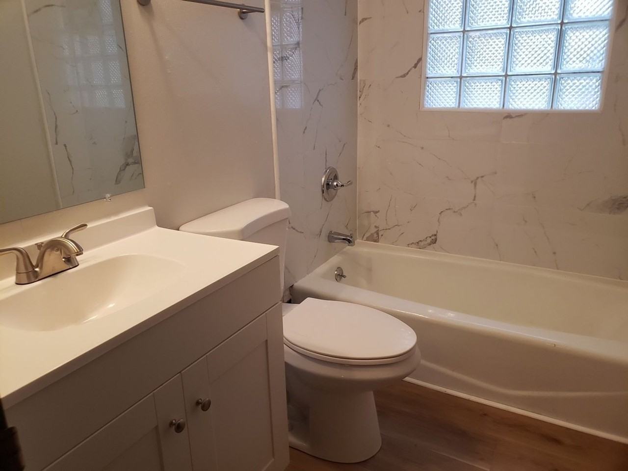 2237 W Rohr Ave - Photo 6 of 8