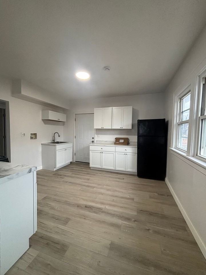 3593 E 74th St - Photo 5 of 9