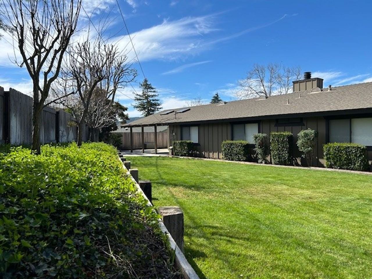 498 Kendale Rd - Photo 5 of 30