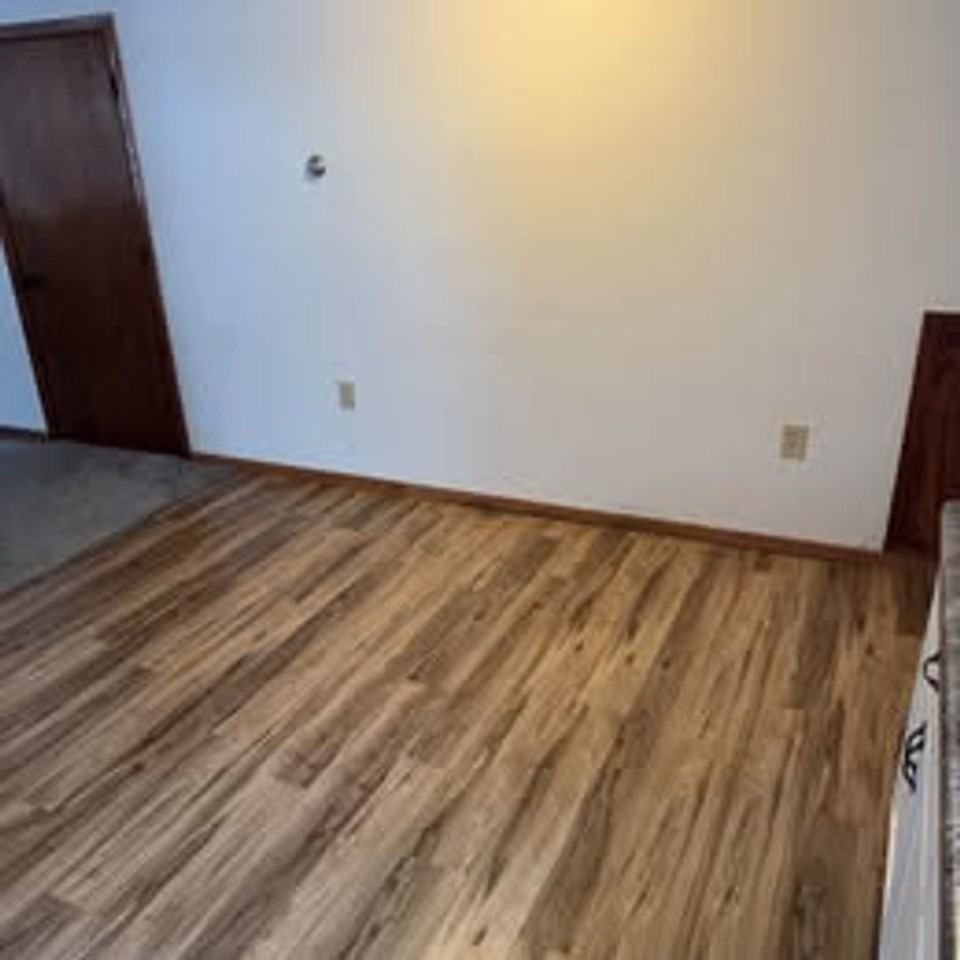 721 N Teal St - Photo 2 of 9