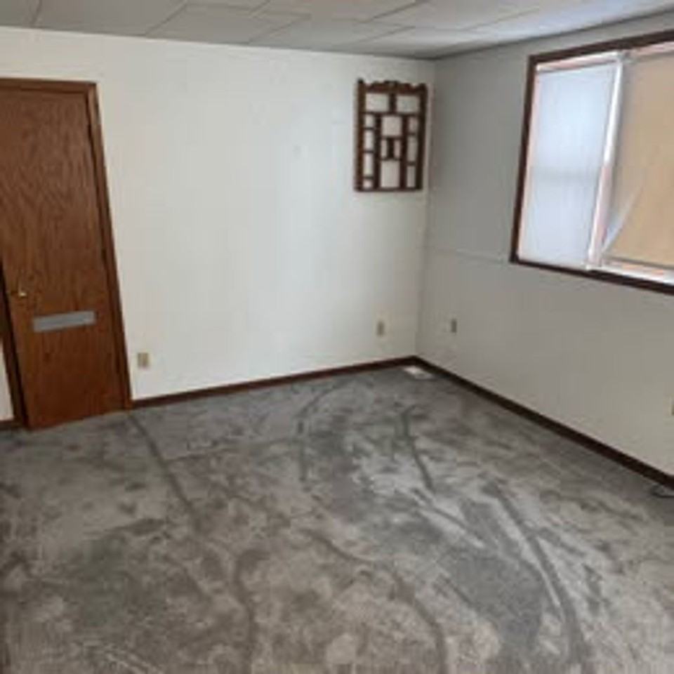 721 N Teal St - Photo 3 of 9